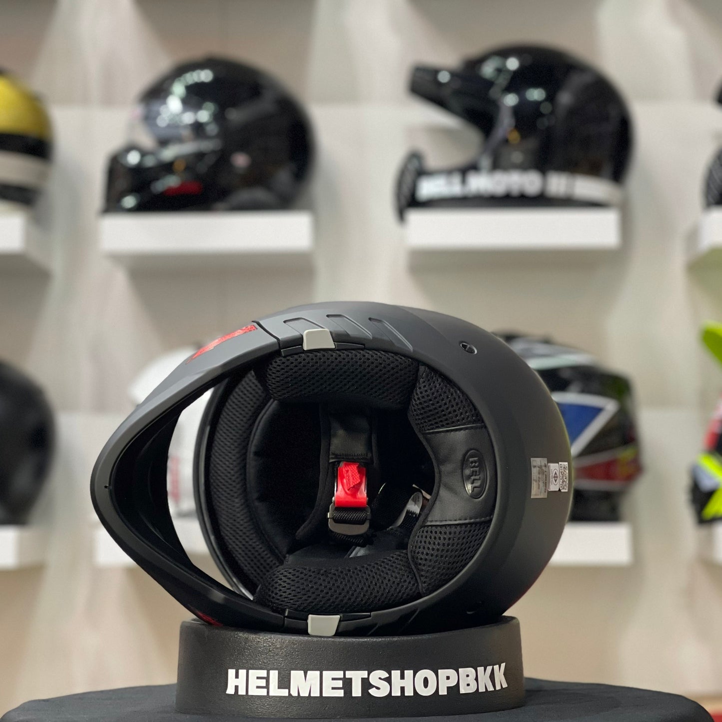 BELL BROOZER MATTE BLACK