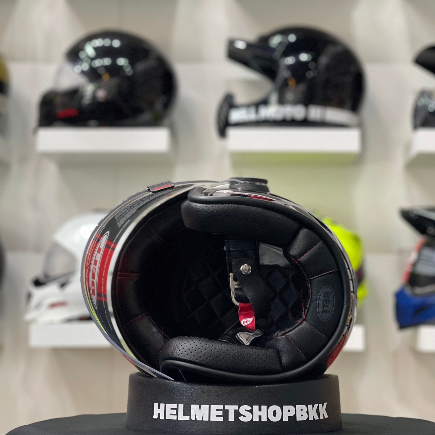 BELL RIOT GLOSS BLACK