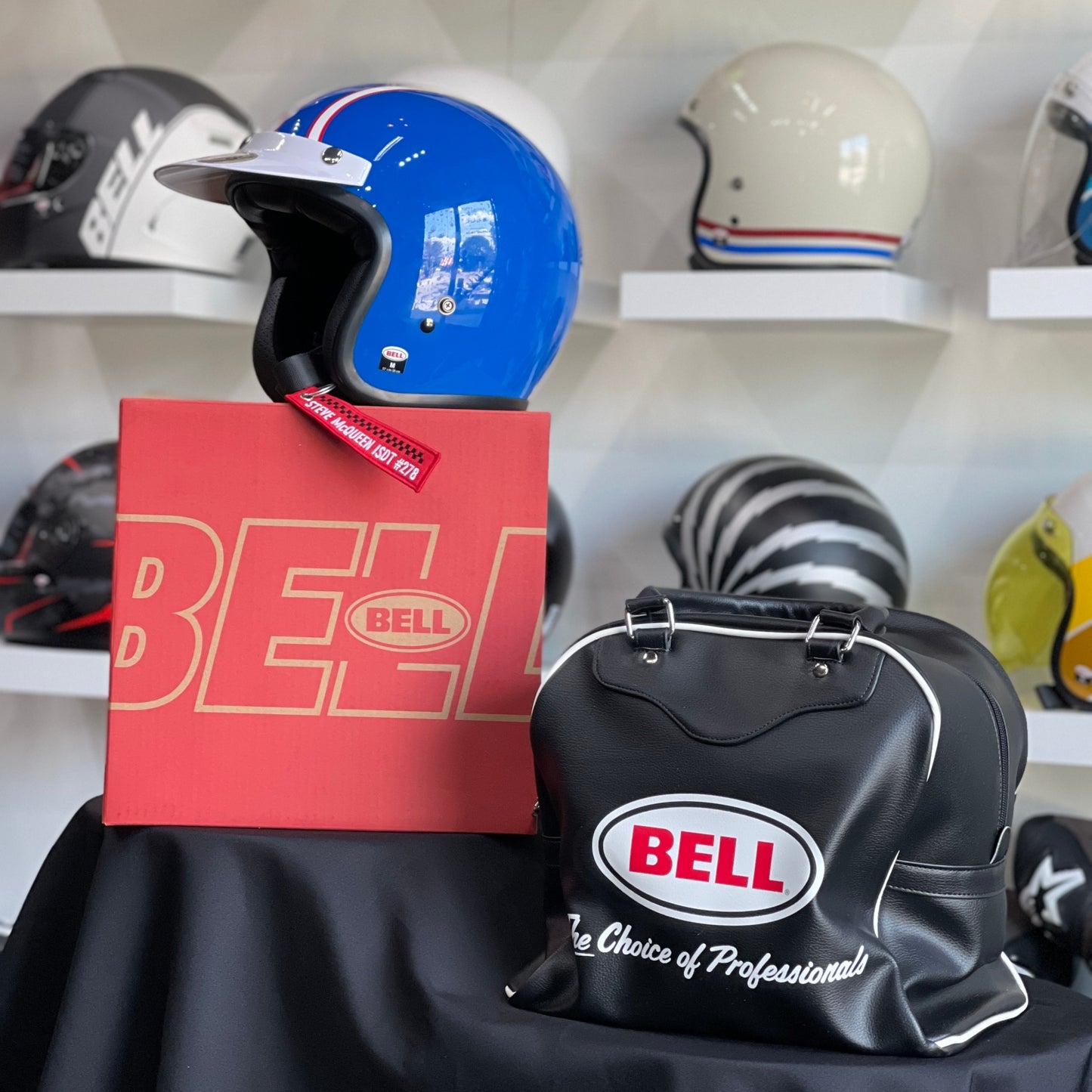 BELL CUSTOM 500 SIX DAY MCQUEEN BLUE/WHITE