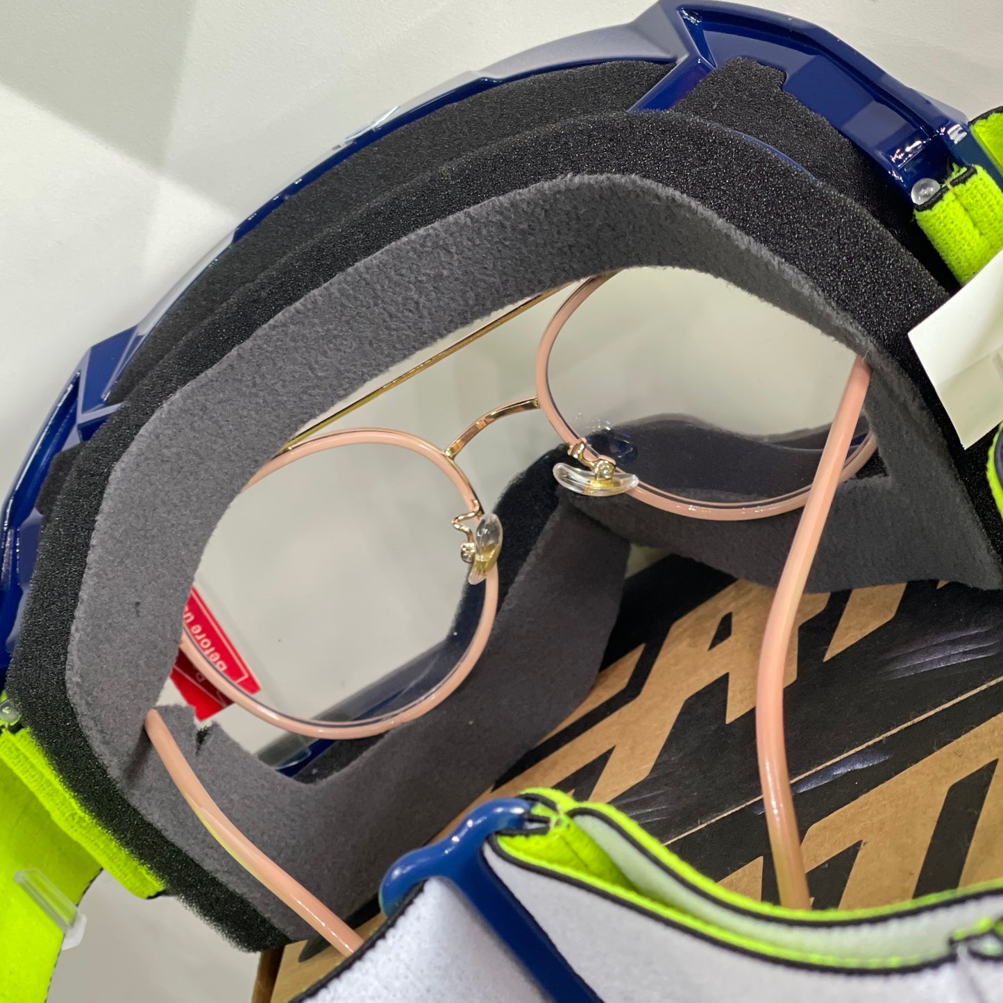 แว่นกันลม LEATT VELOCITY 4.5 BLUE CLEAR 83%