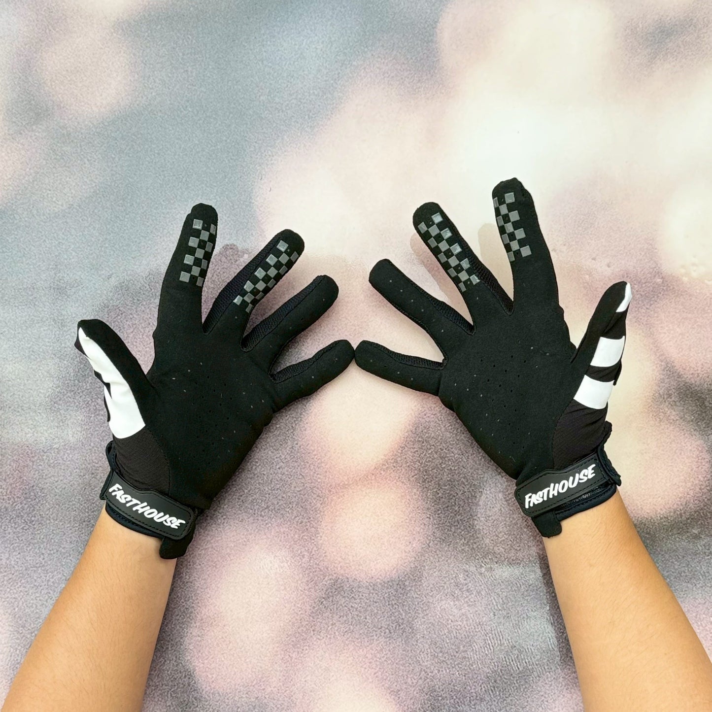ถุงมือไบท์เกอร์ FASTHOUSE ELROD TORQUE GLOVE BLACK