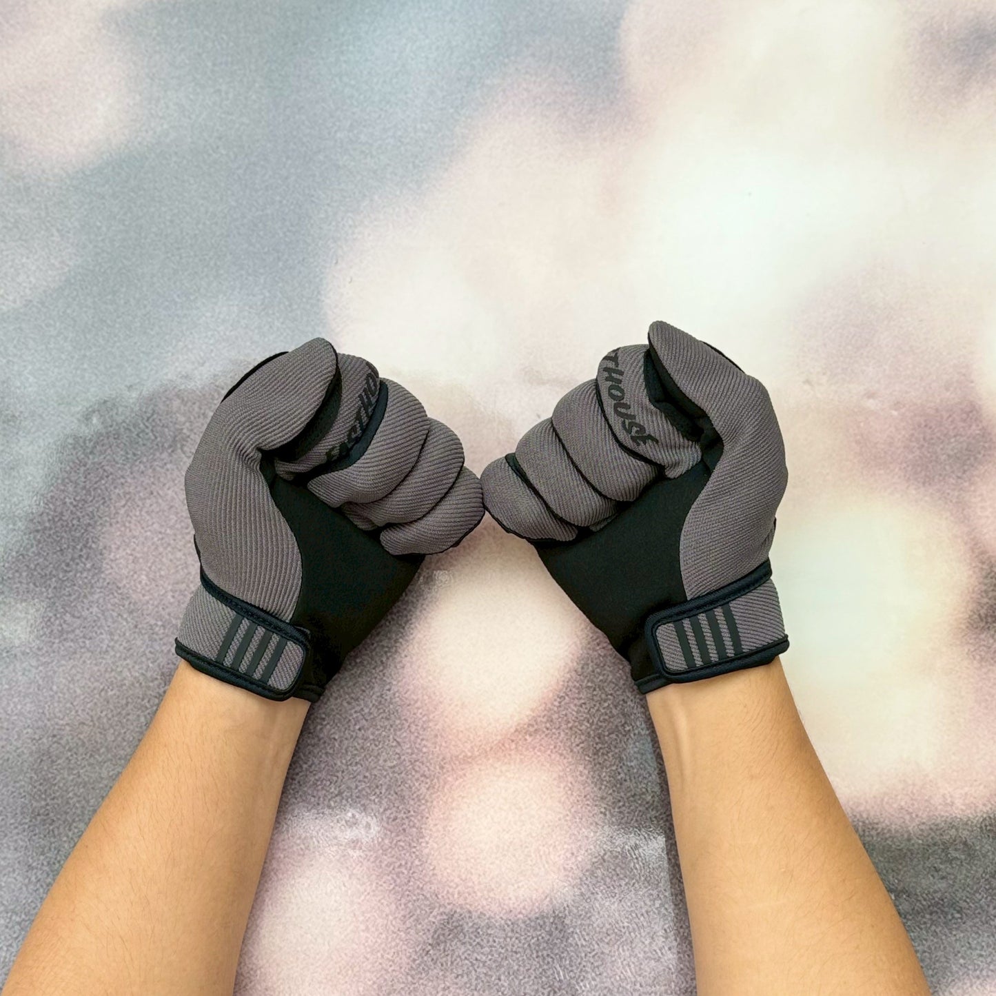 ถุงมือไบท์เกอร์ FASTHOUSE CARBON ETERNAL GLOVE GRAY