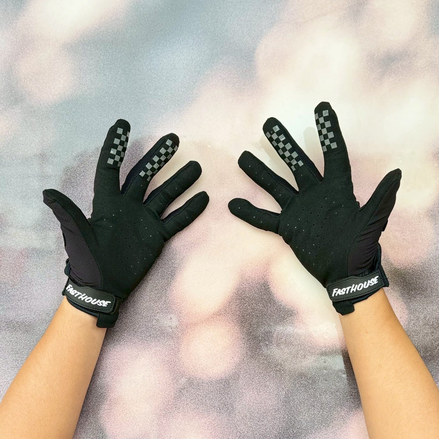 ถุงมือไบท์เกอร์ FASTHOUSE ELROD XENON GLOVE BLACK