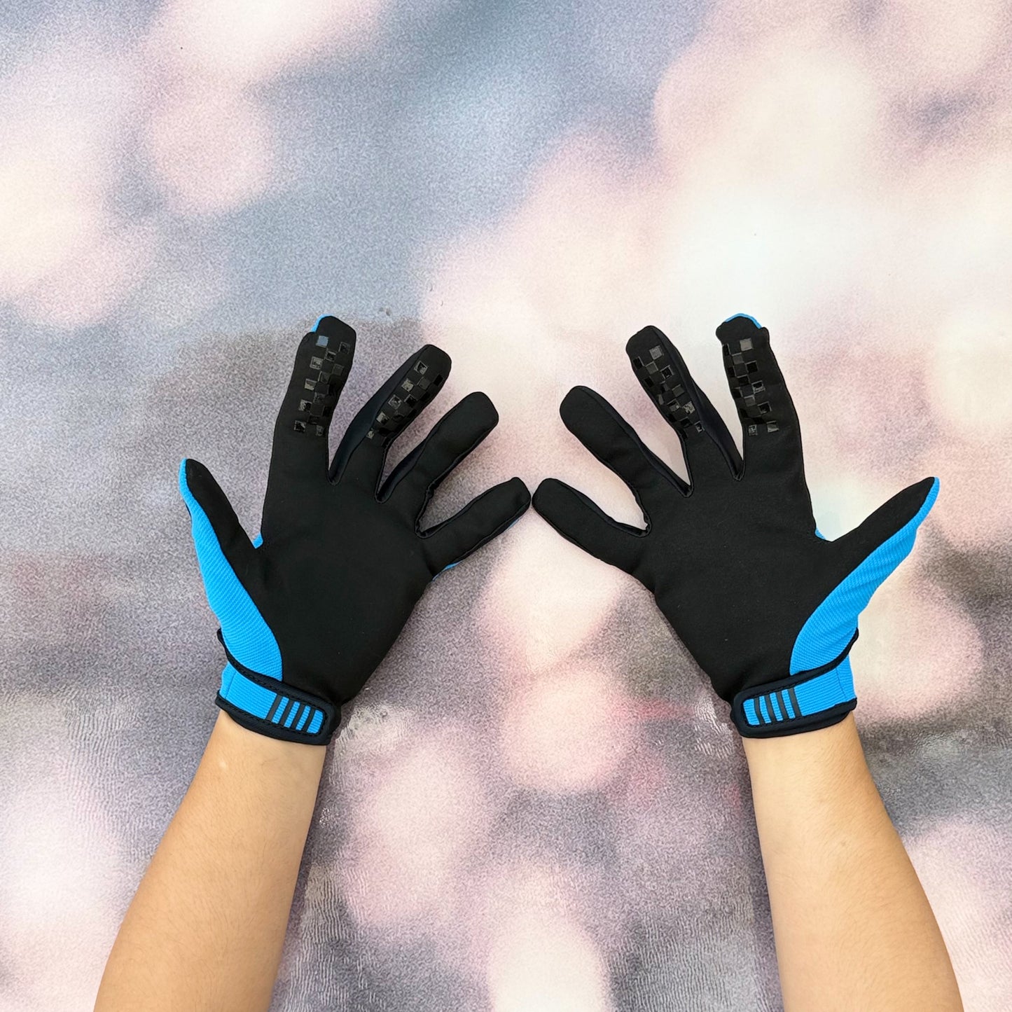 ถุงมือไบท์เกอร์ FASTHOUSE CARBON ETERNAL GLOVE BLUE