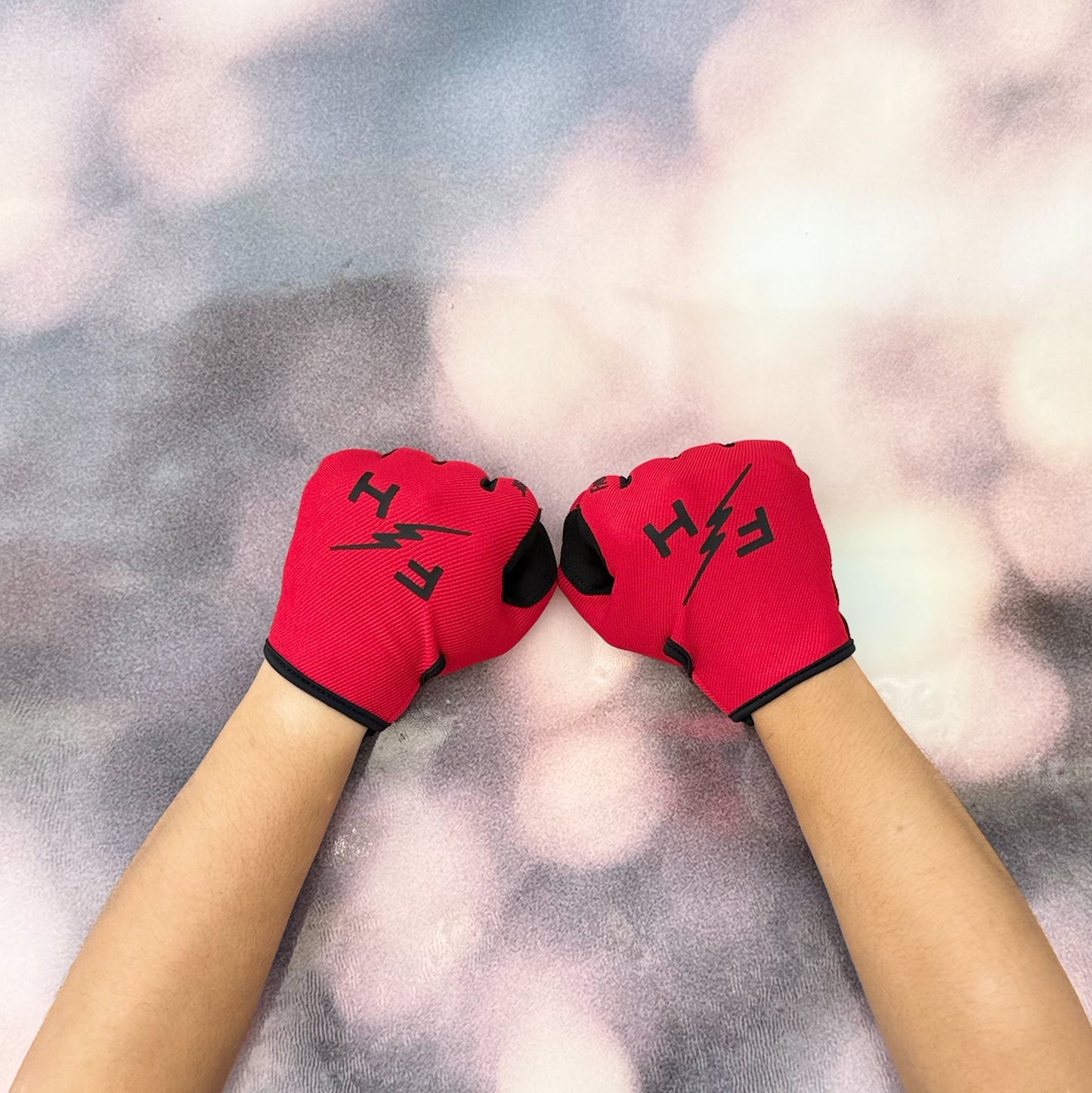 ถุงมือไบท์เกอร์ FASTHOUSE CARBON ETERNAL GLOVE RED