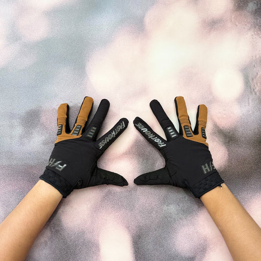 ถุงมือไบท์เกอร์ FASTHOUSE OFF-ROAD BRONX GLOVE BLACK CAMEL