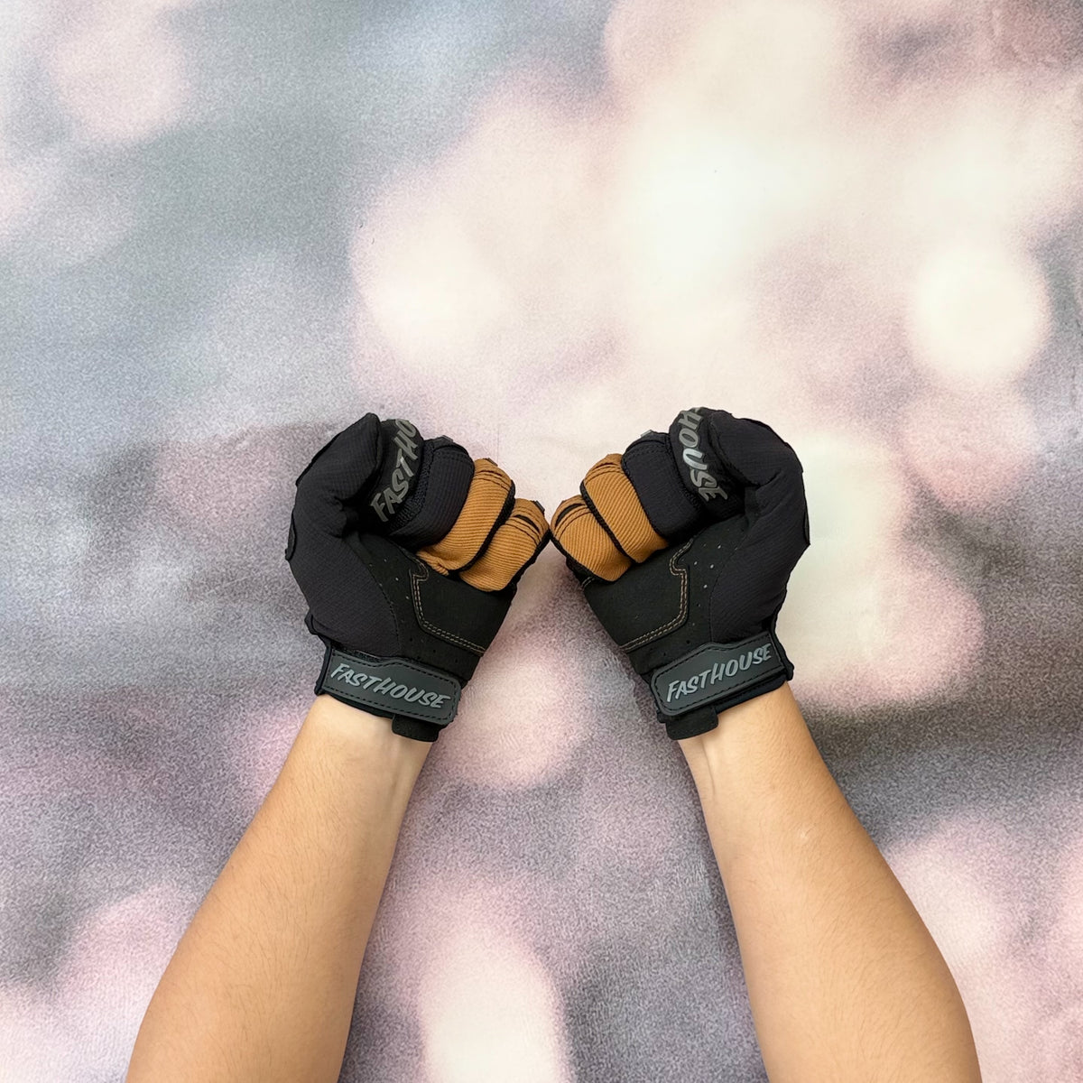 ถุงมือไบท์เกอร์ FASTHOUSE OFF-ROAD BRONX GLOVE BLACK CAMEL