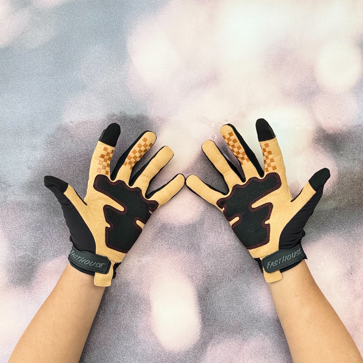 ถุงมือไบท์เกอร์ FASTHOUSE OFF ROAD MATOX GLOVE BLACK GRAY