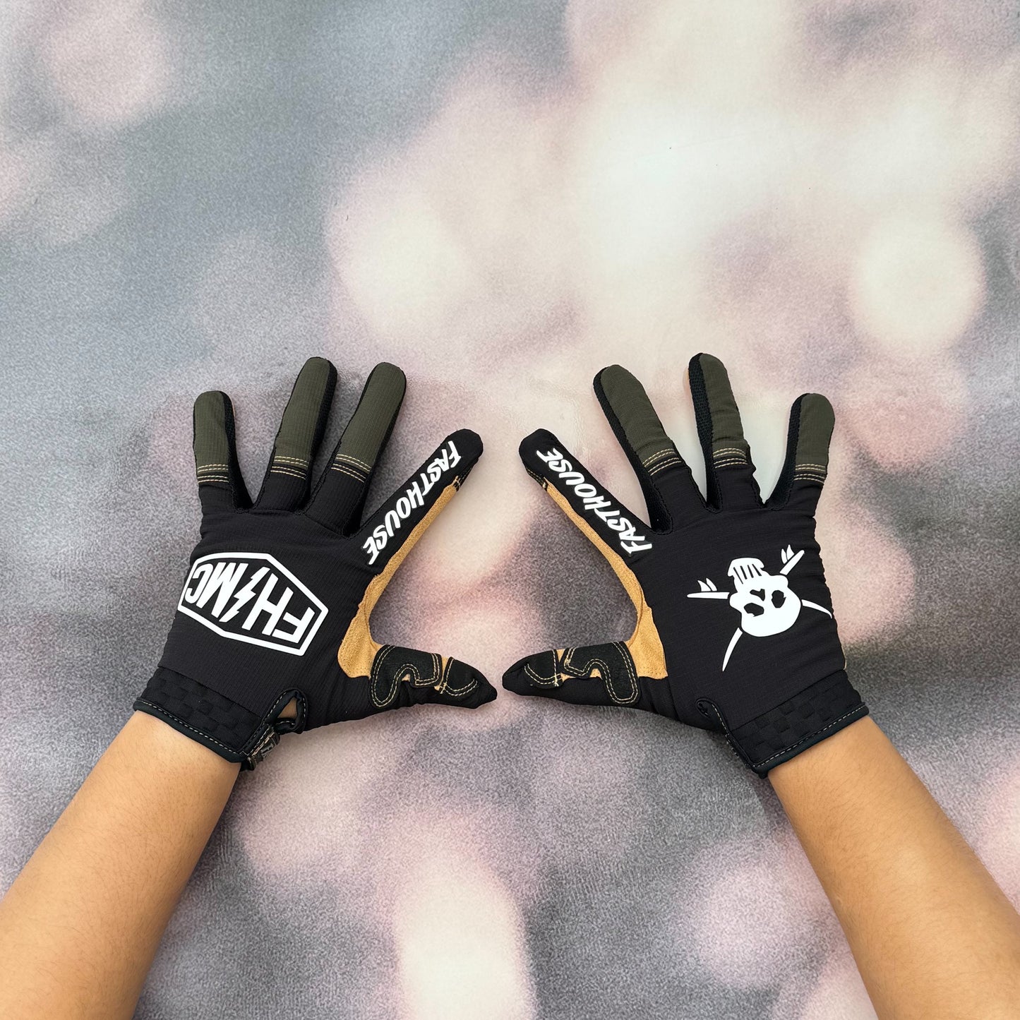 ถุงมือไบท์เกอร์ FASTHOUSE SANGUARO BENNET GLOVE BLACK