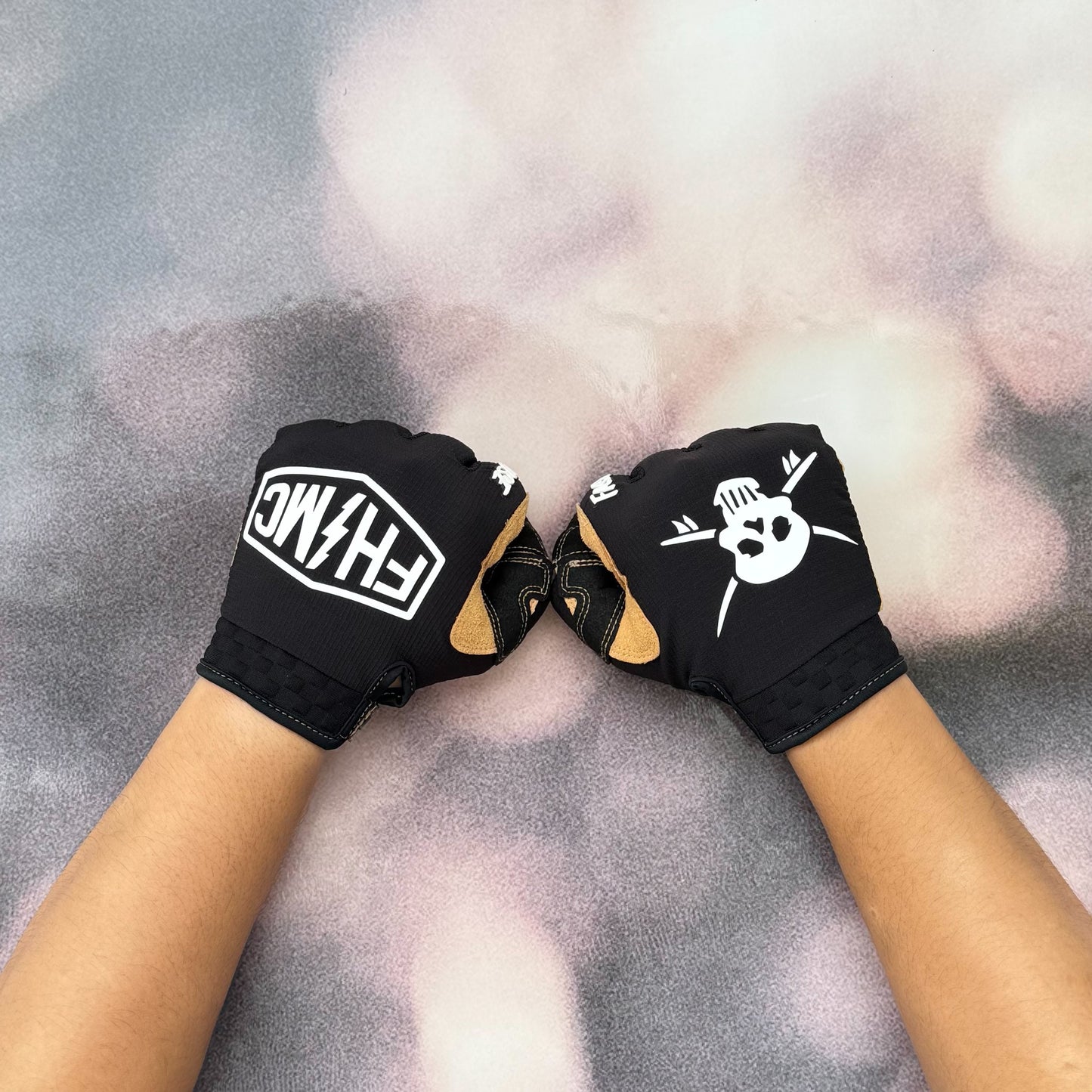 ถุงมือไบท์เกอร์ FASTHOUSE SANGUARO BENNET GLOVE BLACK