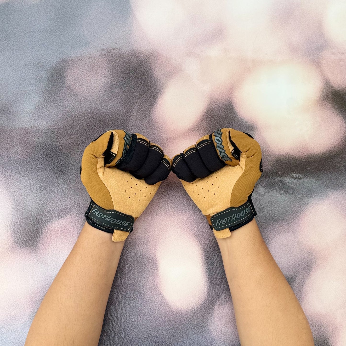 ถุงมือไบท์เกอร์ FASTHOUSE SANGUARO BENNET GLOVE CAMEL