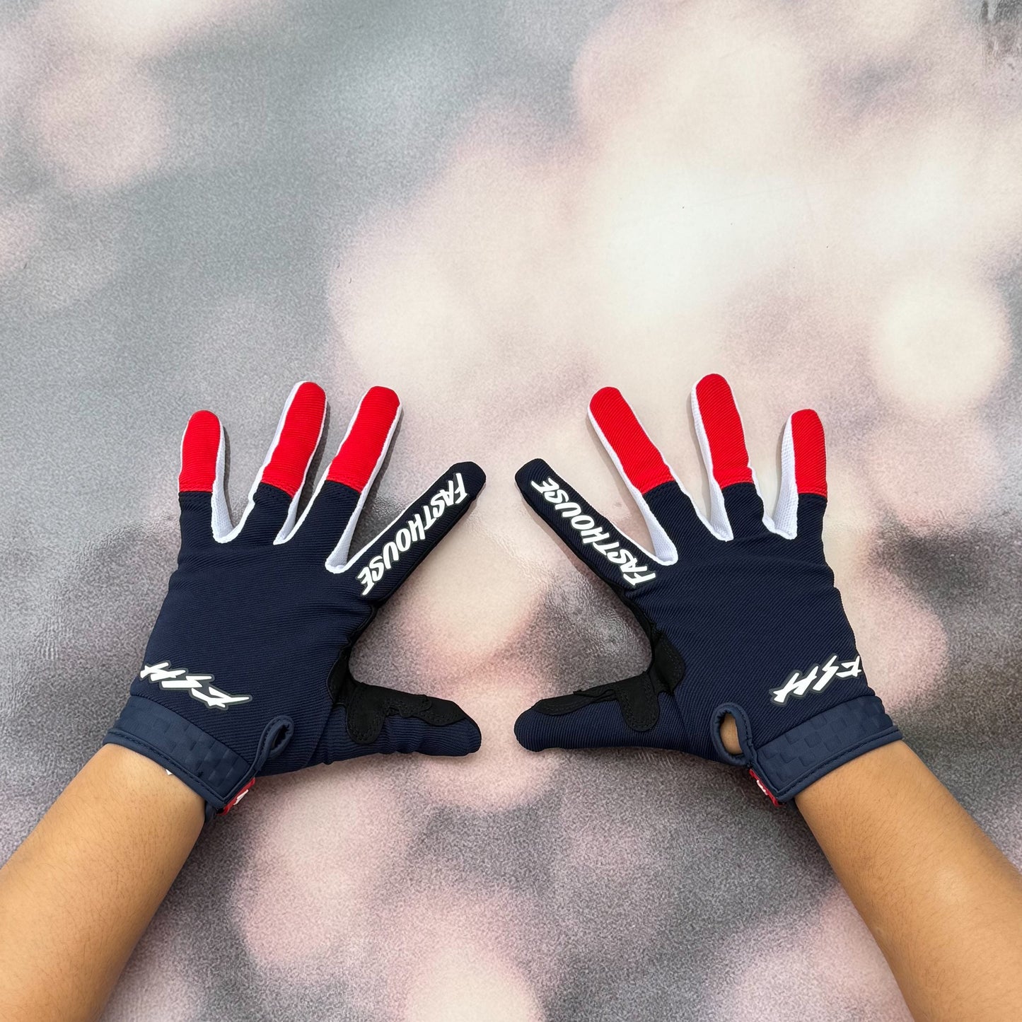 ถุงมือไบท์เกอร์ FASTHOUSE SPEED STYLE HUDSON GLOVE BLUE RED