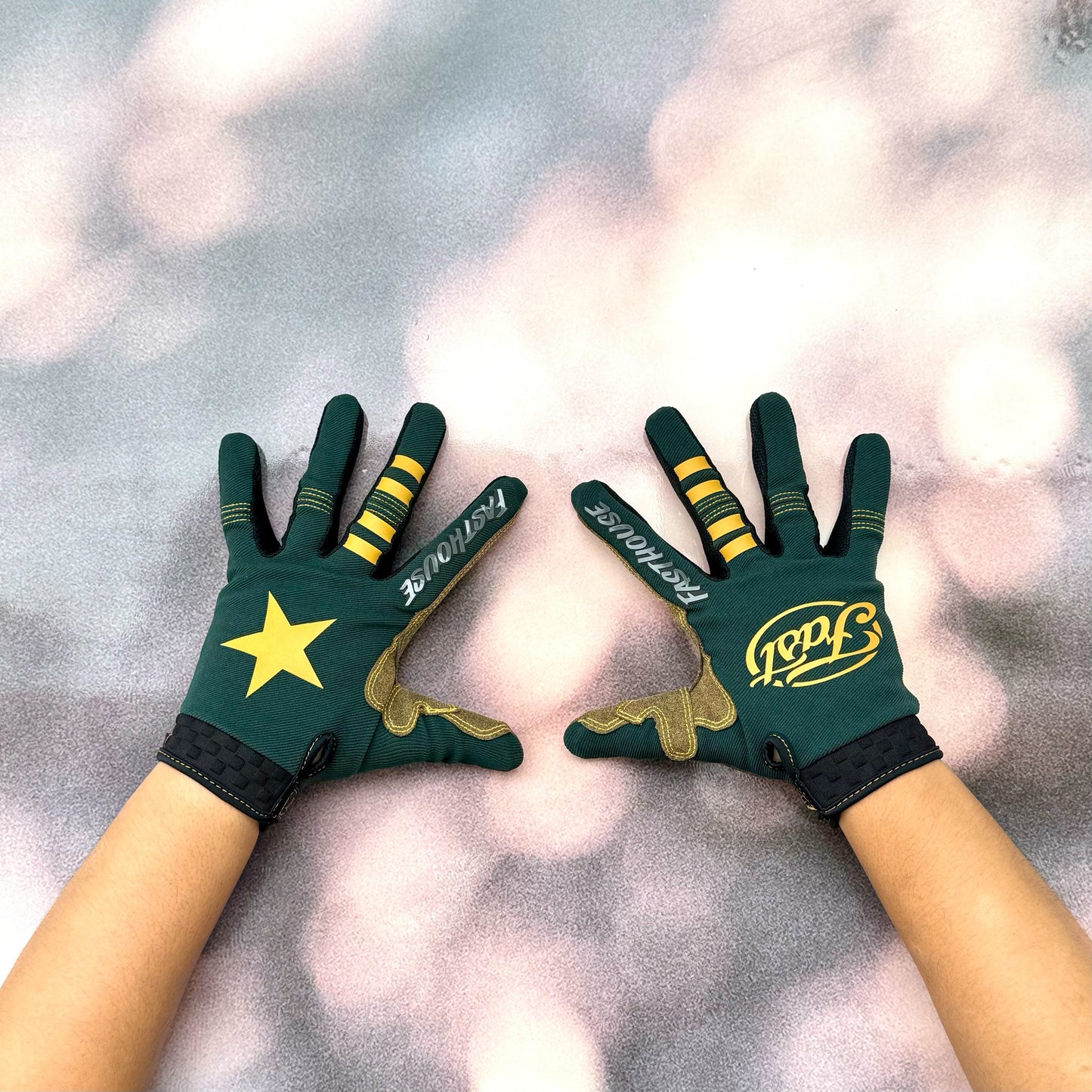 ถุงมือไบท์เกอร์ FASTHOUSE SPEED STYLE RAMONE GLOVE PINE BROWN