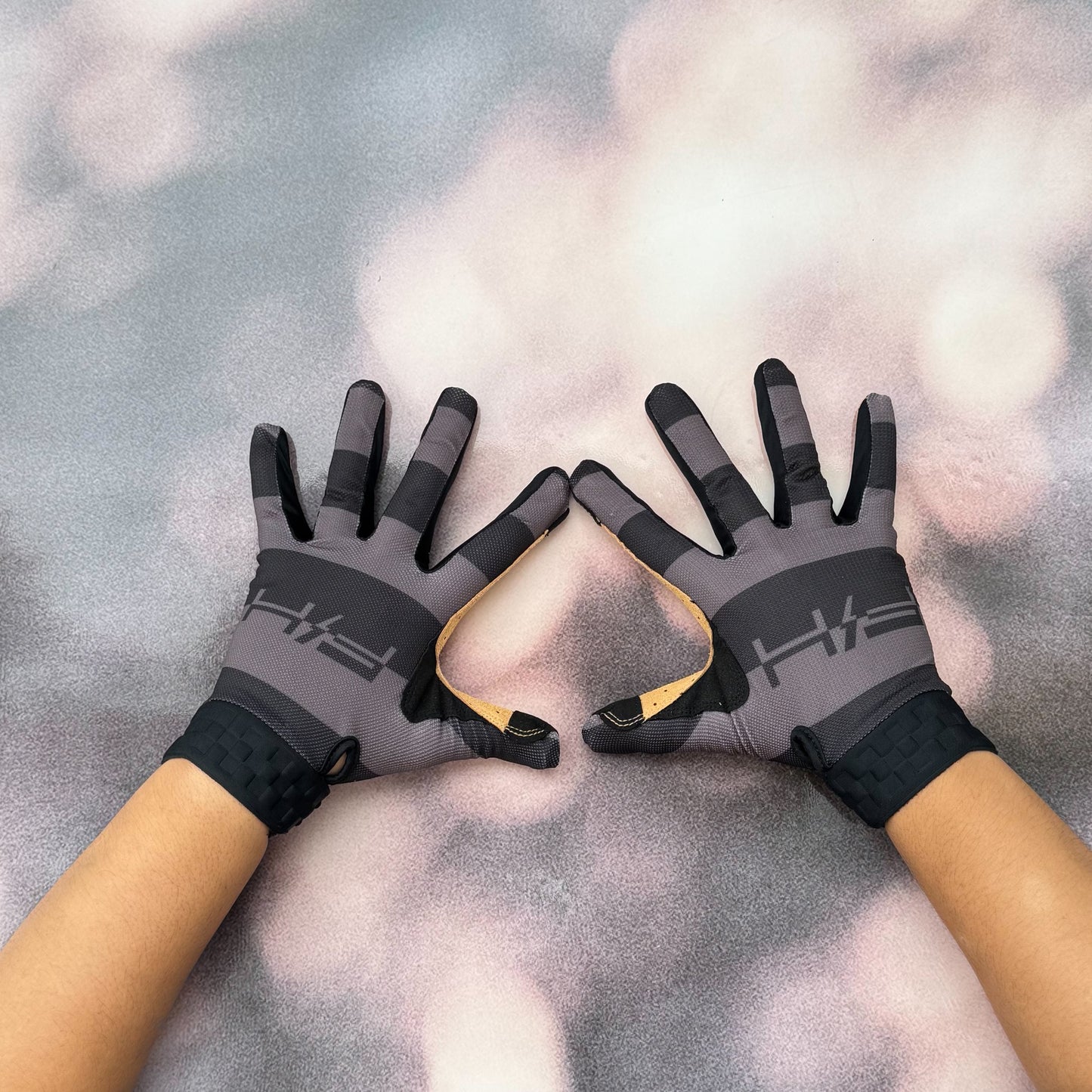 ถุงมือไบท์เกอร์ FASTHOUSE VAPOR RAY GLOVE GRAY