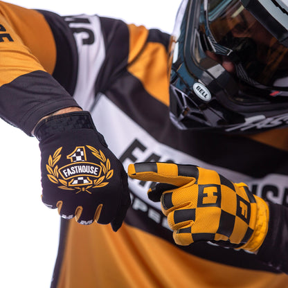 ถุงมือไบท์เกอร์ FASTHOUSE SPEED STYLE HERO GLOVE BLACK VINTAGE GOLD