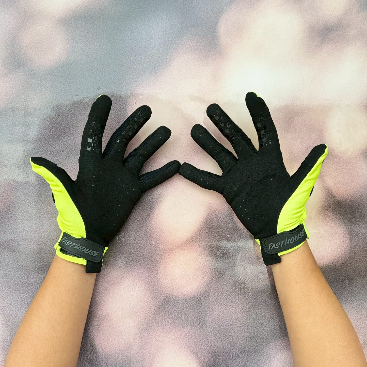 ถุงมือไบท์เกอร์ FASTHOUSE ELROD HYPERSONIC GLOVE HIGH-VIZ