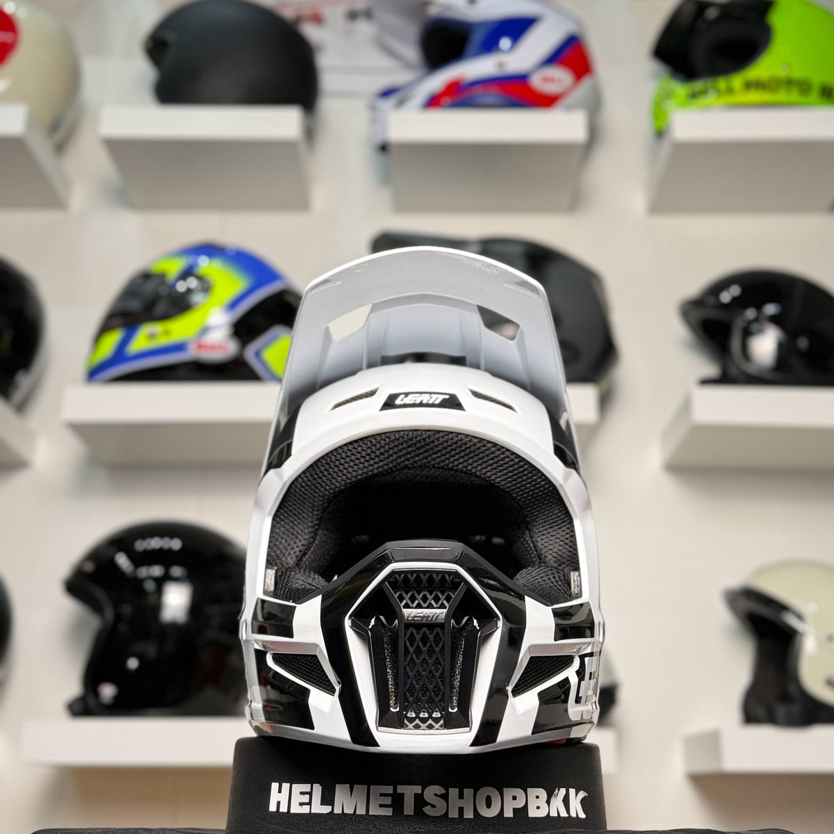 หมวกกันน็อคเด็ก LEATT MOTO 3.5 JUNIOR V24 BLACK WHITE