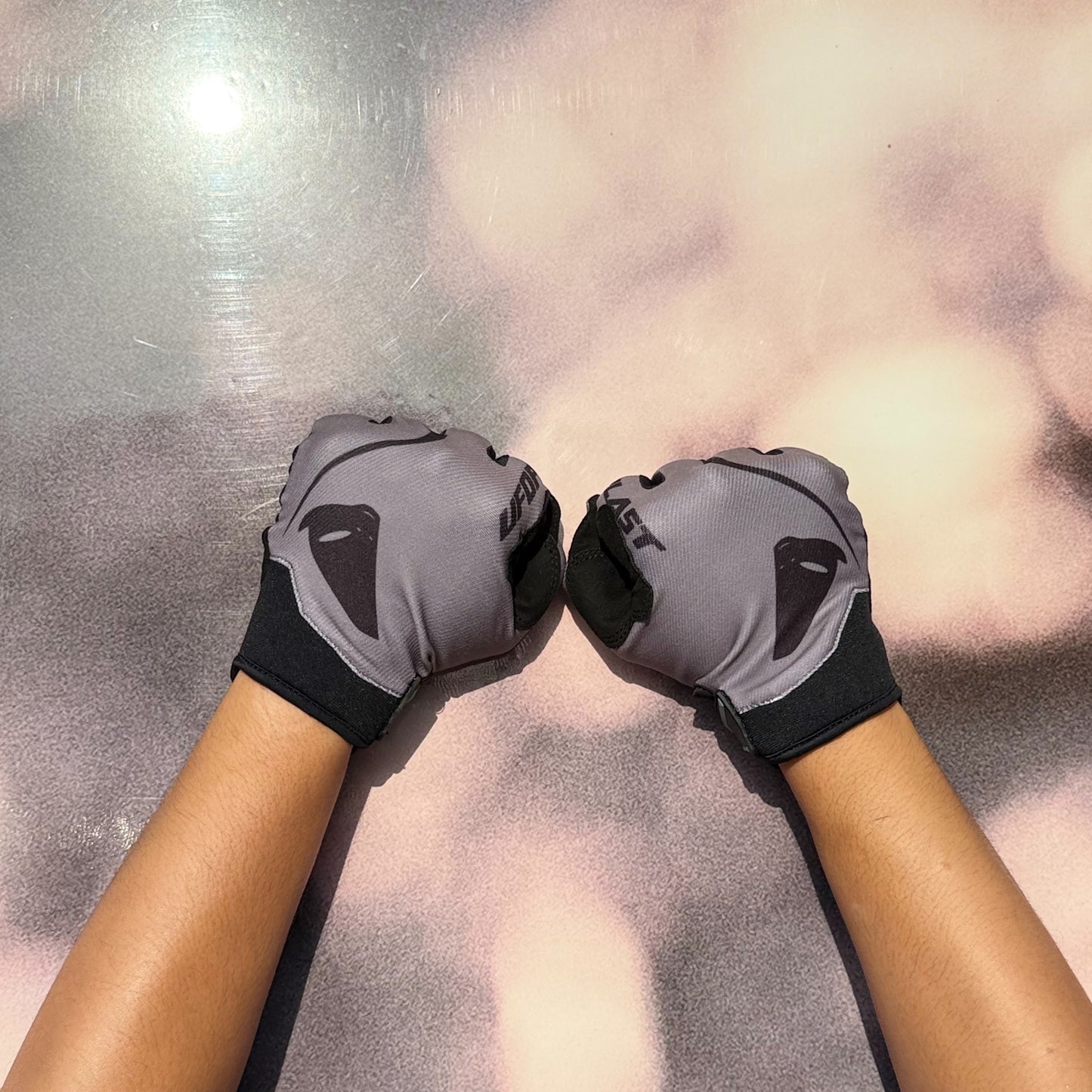ถุงมือ UFO MOTOCROSS SKYLINE GLOVES GRAY