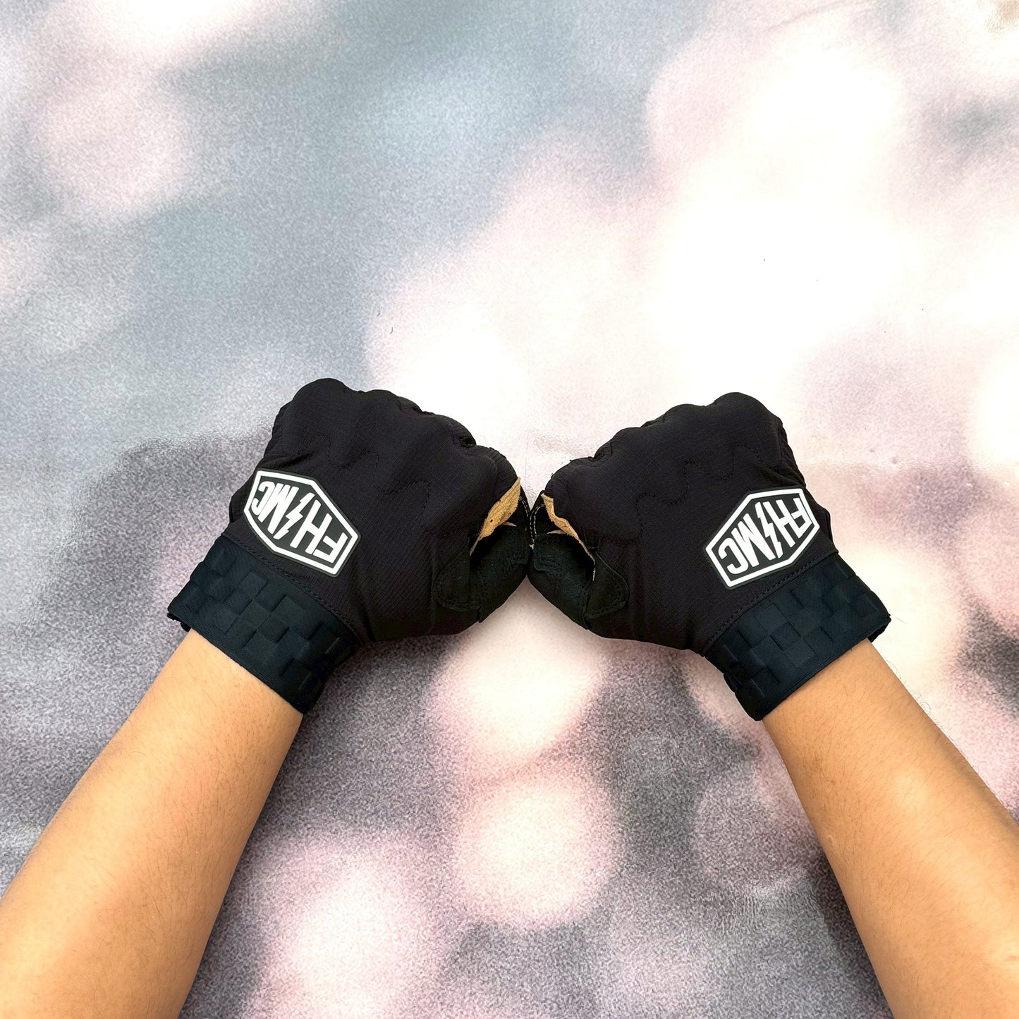 ถุงมือไบท์เกอร์ FASTHOUSE OFF ROAD BLASTER SHIELD GLOVE BLACK