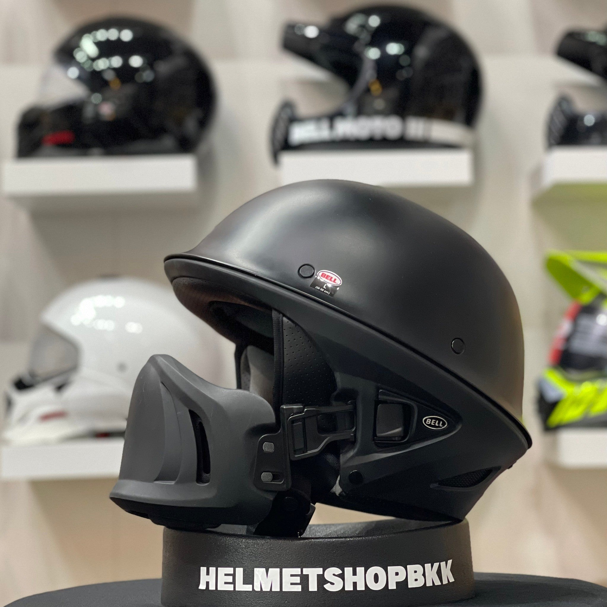 BELL ROGUE SOLID MATTE BLACK – Helmetshopbkk