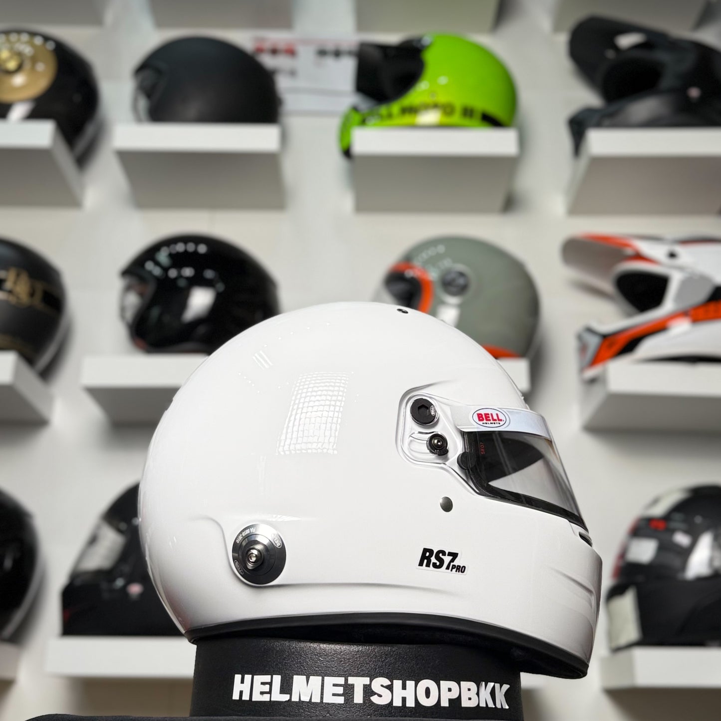 หมวกรถยนต์ BELL RS7 PRO - WHITE (HANS) HOMOLOGATION FIA 8859-2024 SNELL SA2025