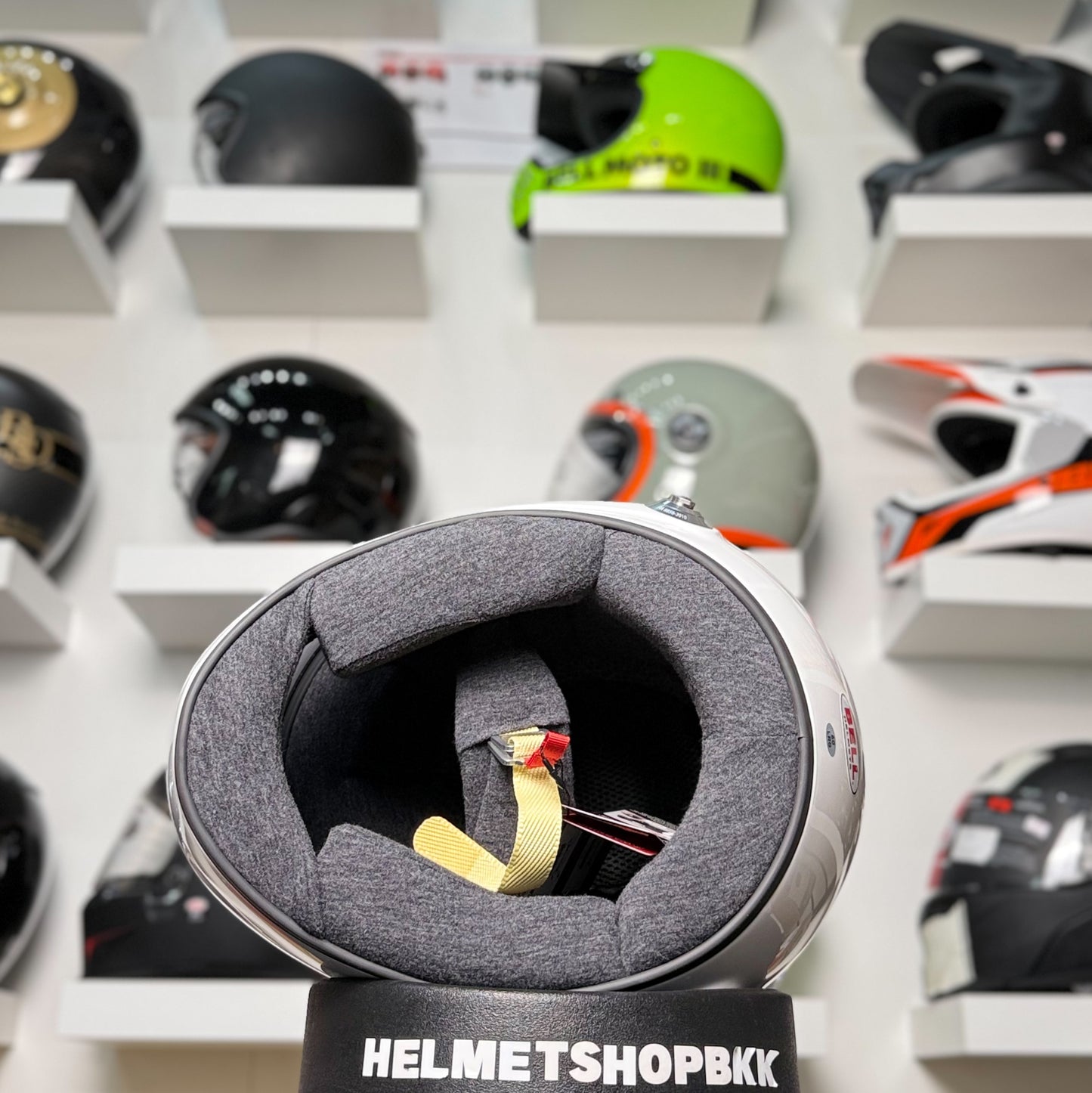 หมวกรถยนต์ BELL RS7 PRO - WHITE (HANS) HOMOLOGATION FIA 8859-2024 SNELL SA2025