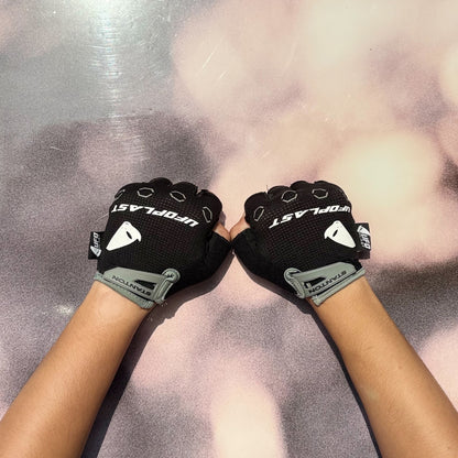 ถุงมือ UFO STANTON GLOVES BLACK AND GREY