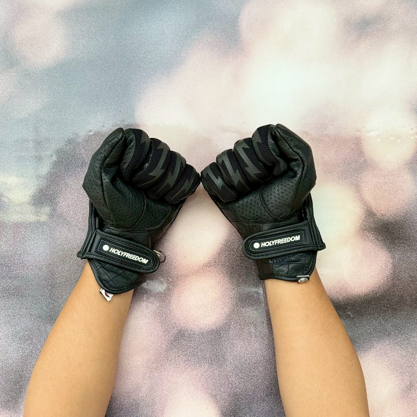 ถุงมือ HOLYFREEDOM MOTORCYCLE GLOVE - TOOLS BLACK