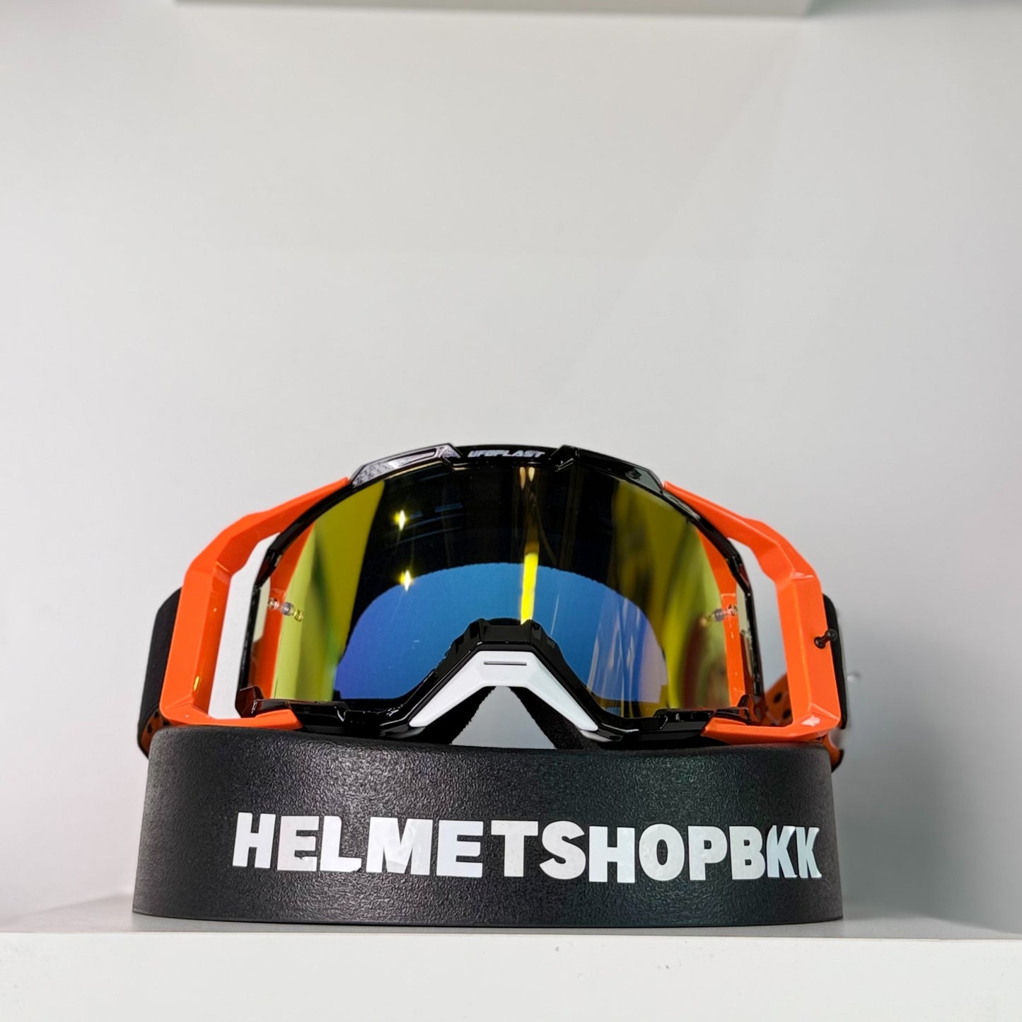 แว่นกันลม UFO CORE 2.0 BLACK AND NEON ORANGE