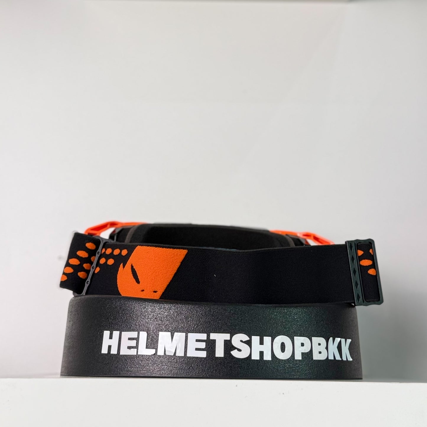 แว่นกันลม UFO CORE 2.0 BLACK AND NEON ORANGE