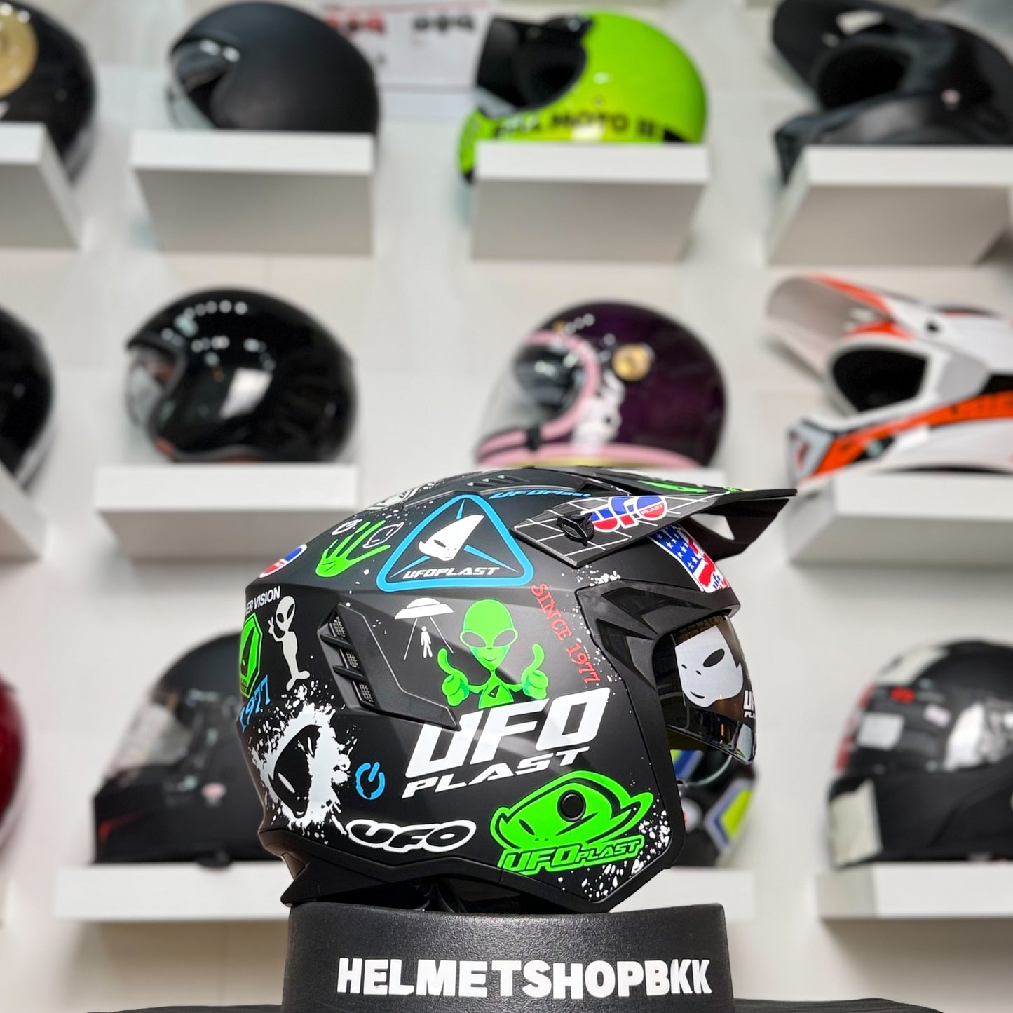 UFO SHERATAN CROSS JET HELMET LIMITED BLACK