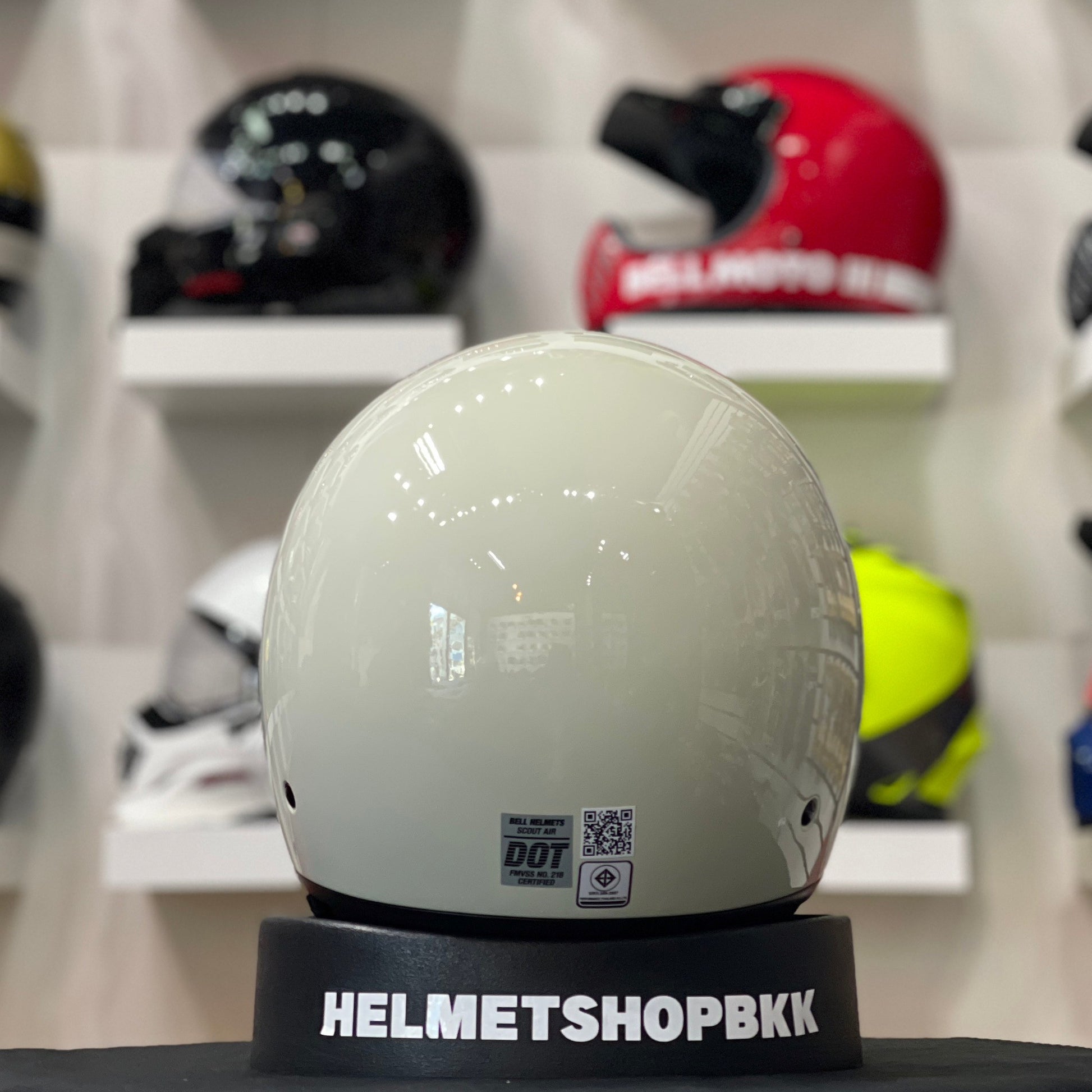 BELL SCOUT AIR GLOSS VINTAGE WHITE – HELMETSHOPBKK
