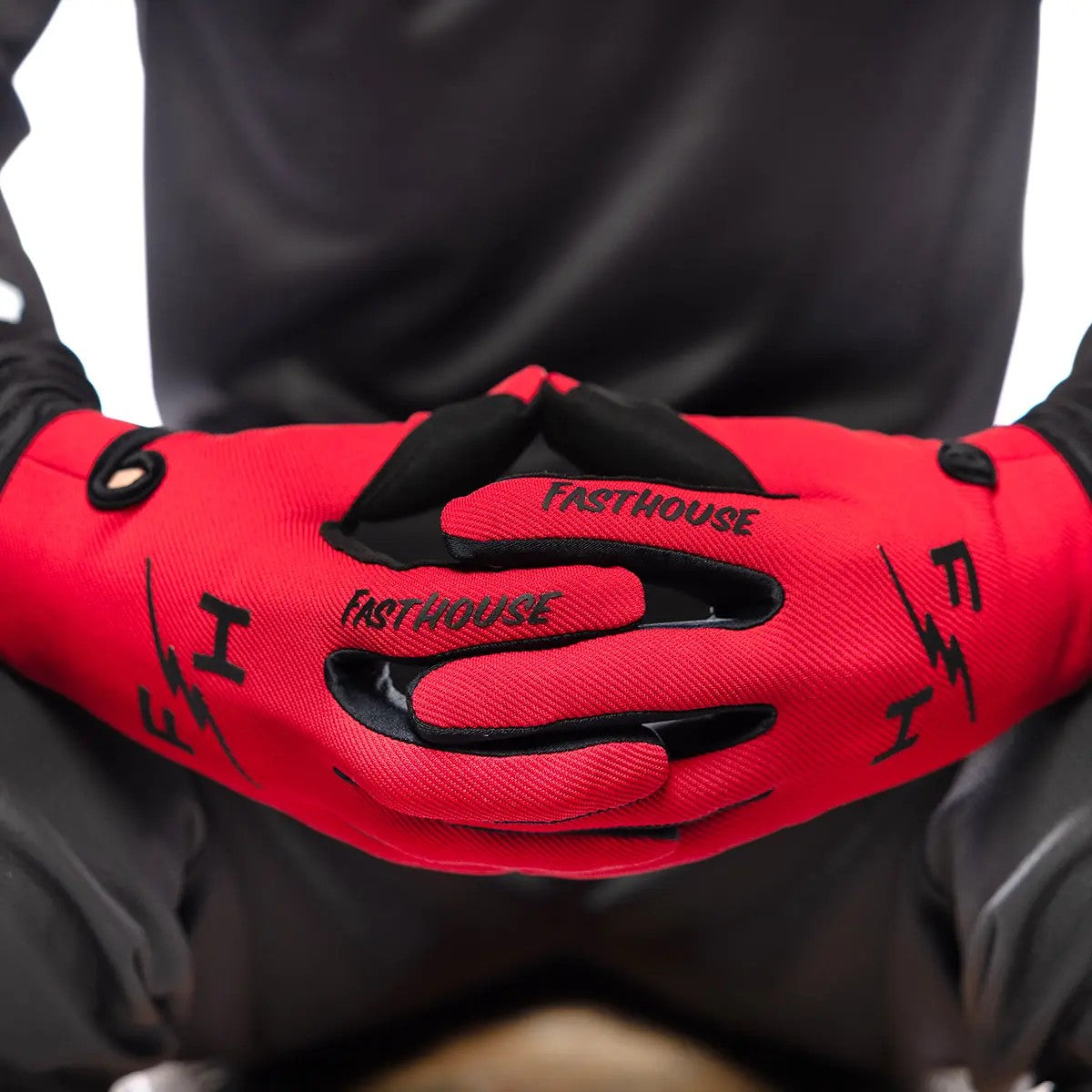 ถุงมือไบท์เกอร์ FASTHOUSE CARBON ETERNAL GLOVE RED