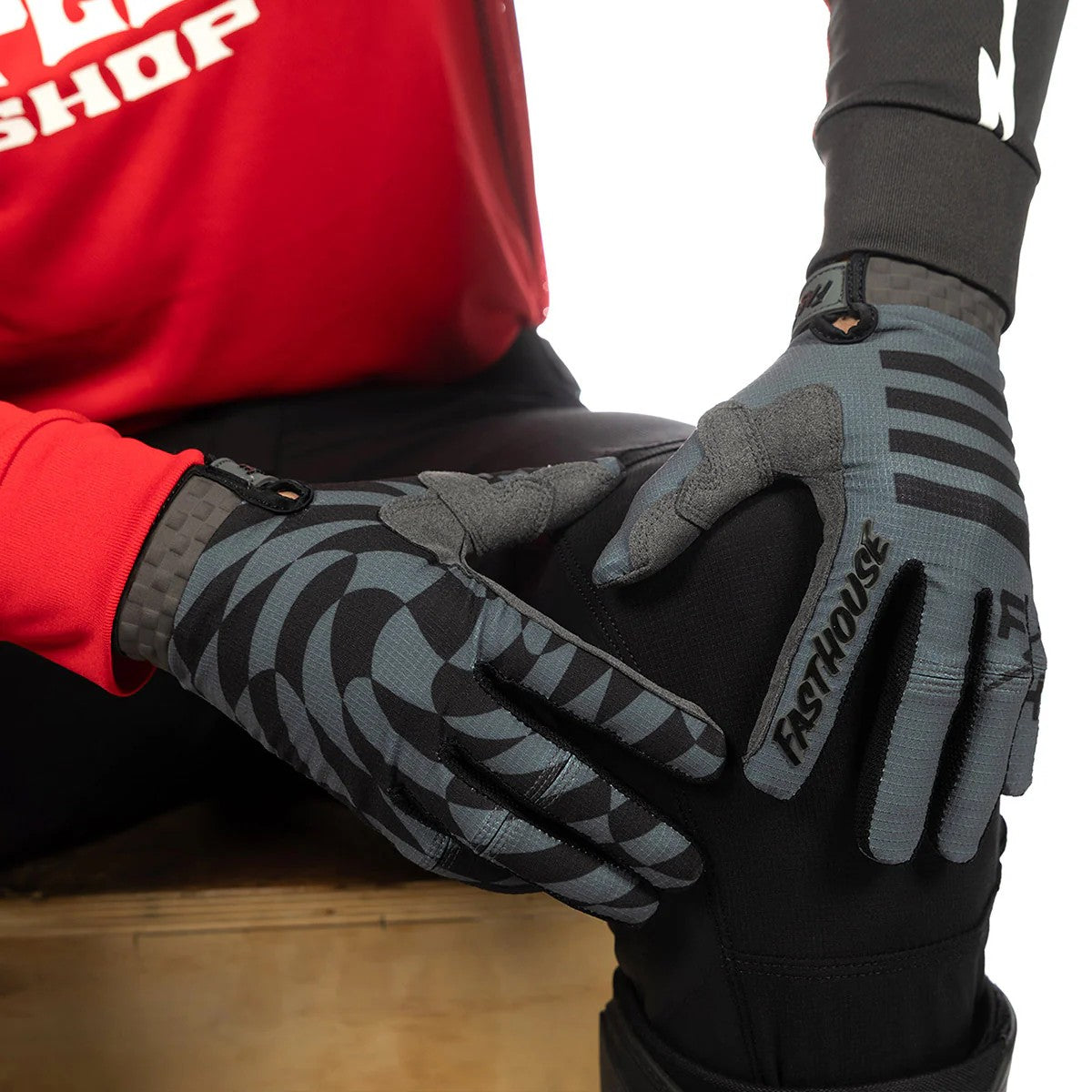 ถุงมือไบท์เกอร์ FASTHOUSE ELROD HATTER GLOVE GRAY