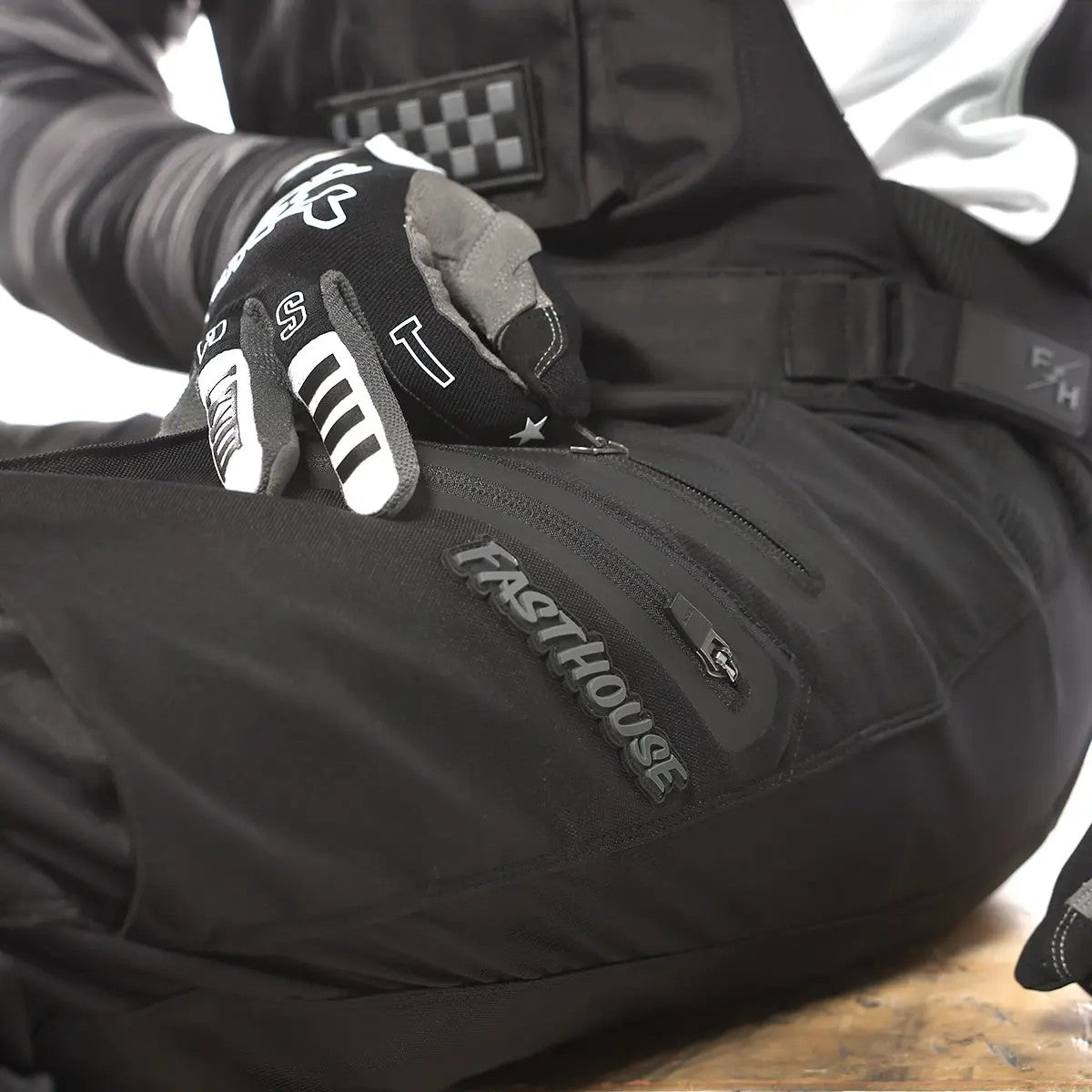 ชุดเอี๊ยม FASTHOUSE MOTORALL MX BLACK