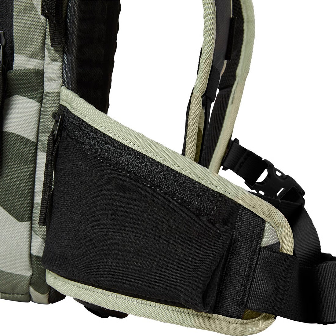 กระเป๋าเป้น้ำ FOX UTILITY 10L-MEDIUM GREEN CAMO